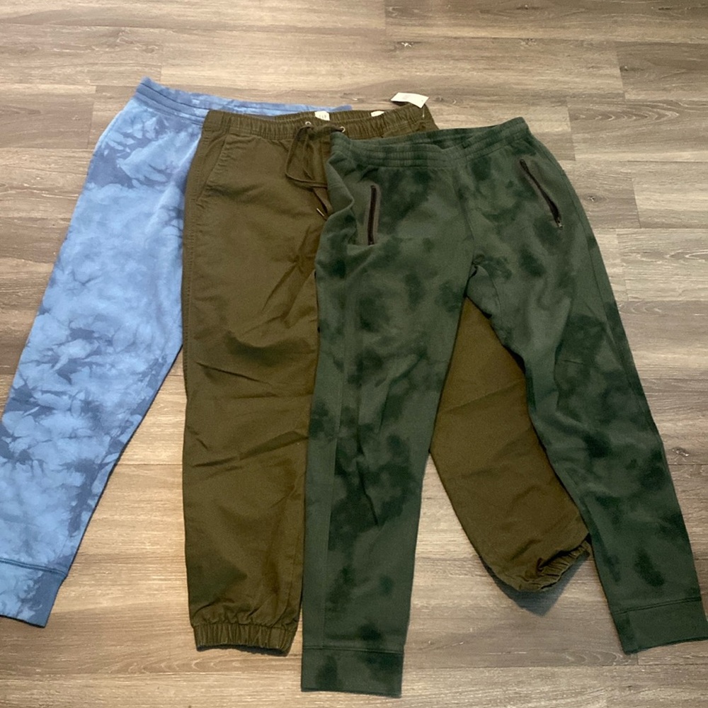 SOLD: /old navy size M bundle of 3 sets of joggers